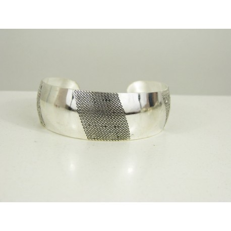 Bracelet tibétain en argent avec motifs en filigrane 