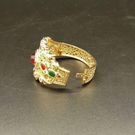 Bracelet jonc en plaqué or filigrane et pierres rouges et vertes bijou oriental